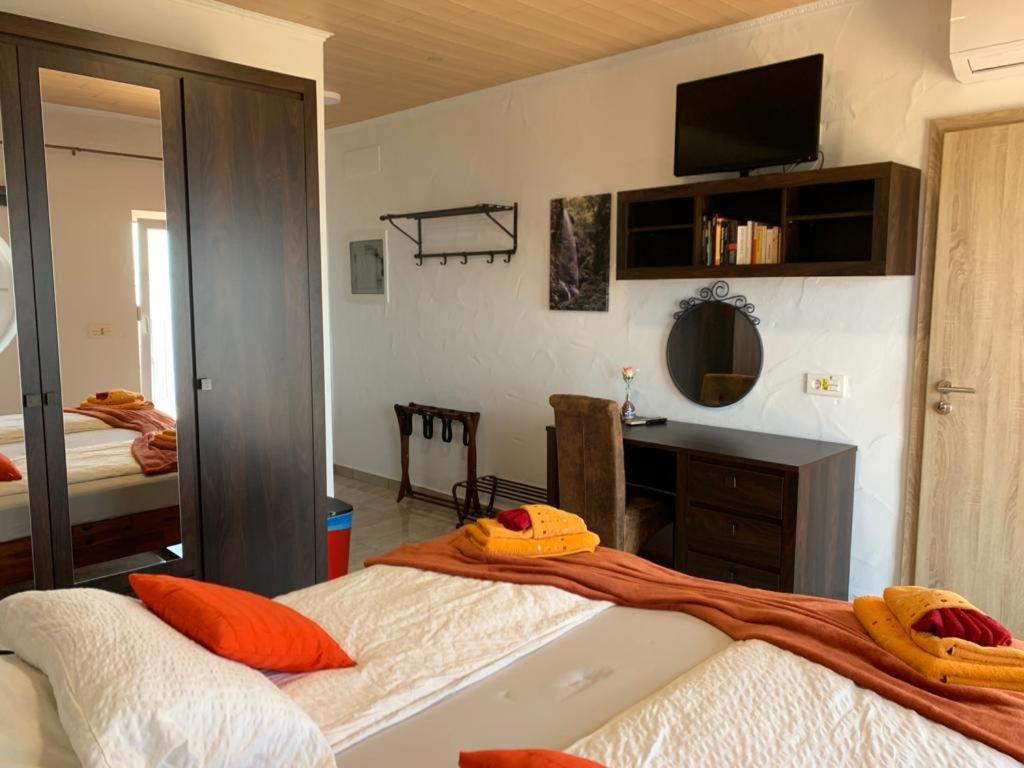 Hrlos Piratas - Ferien Haus La Palma - Good Wlan !! Тихарафе Екстериор снимка
